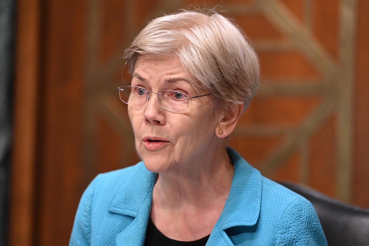 Senators Demand Accounting of $1 Billion Student Loan Fund